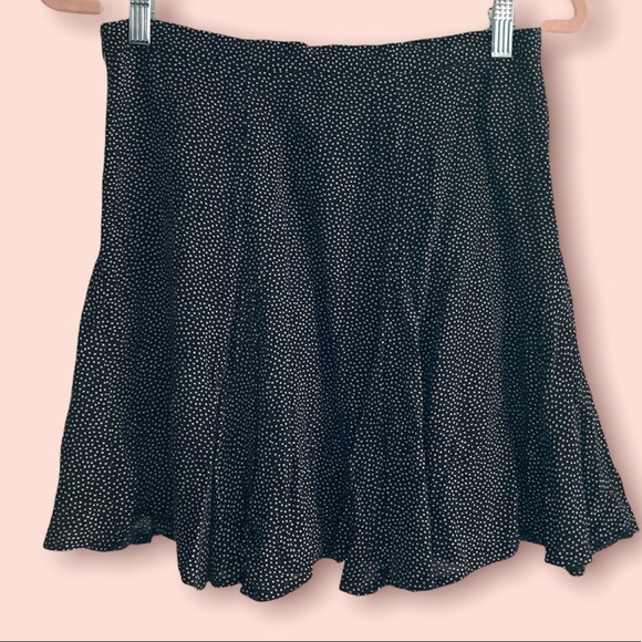 Urban Outfitters, miniskirt w/polka dots, M - Picture 2 of 9